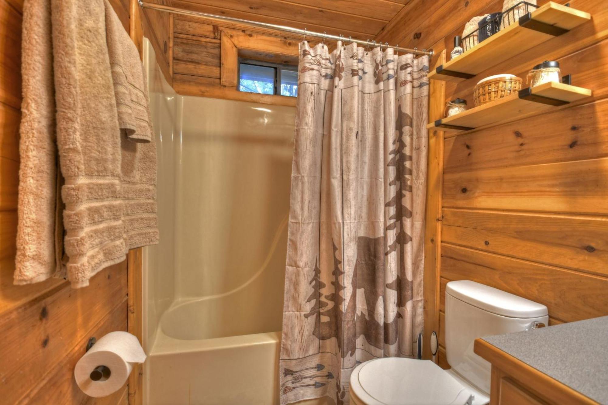 Hygge Haus Rustic Charm Cozy Beds And A Serene Location Ellijay Exterior foto